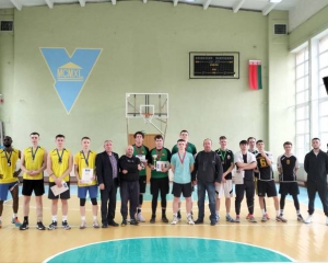13 марта в ГрГУ имени Янки Купалы в рамках круглогодичной спартакиады - 2023/2024 прошли соревнования по баскетболу 3х3 среди мужских команд.